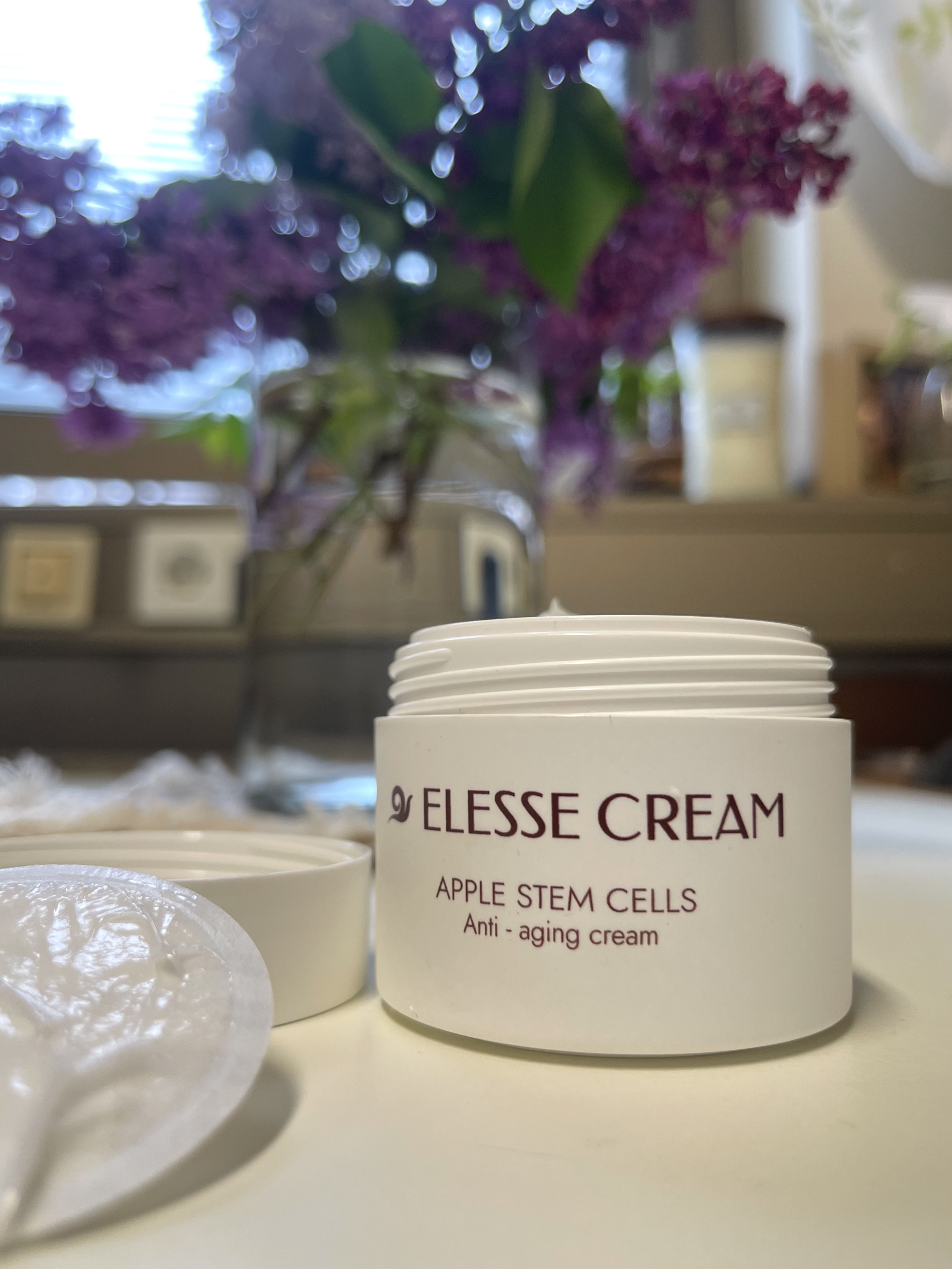 Elesse Cream — cremă de îngrijire pentru pielea matură